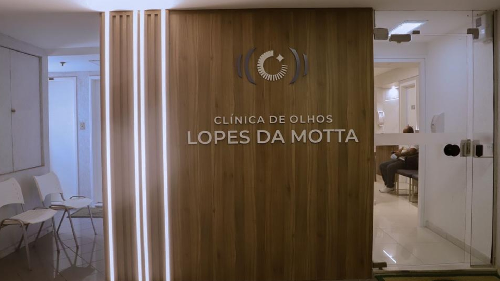 Banner da Clínica de Olhos Lopes da Motta